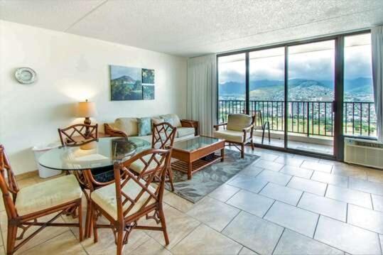 Deluxe Panoramic Mountain View Condo - 37Th Floor, Free Parking & Wifi Condo Honolulu Exteriér fotografie