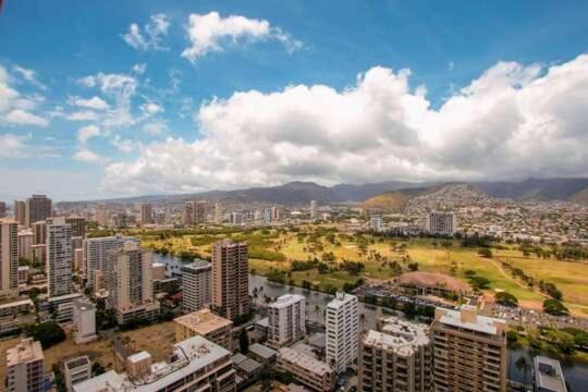 Deluxe Panoramic Mountain View Condo - 37Th Floor, Free Parking & Wifi Condo Honolulu Exteriér fotografie