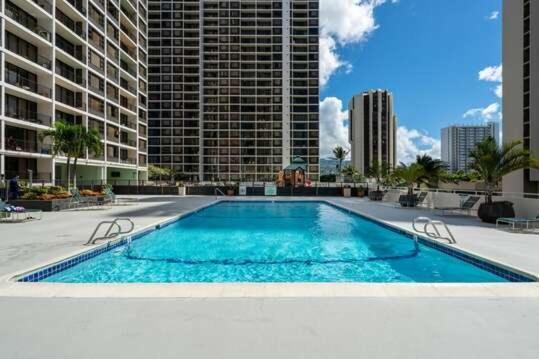 Deluxe Panoramic Mountain View Condo - 37Th Floor, Free Parking & Wifi Condo Honolulu Exteriér fotografie